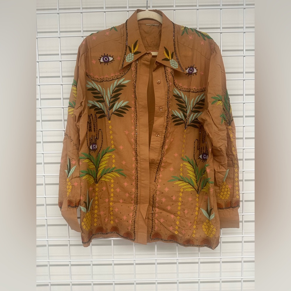 FARM RIO Mystic Embroidered + Beaded L/S Button-Up Shirt Peach/Tan Small